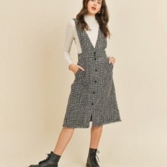 Tweed jumper dress with fringed hemline - Picture 9 of 9